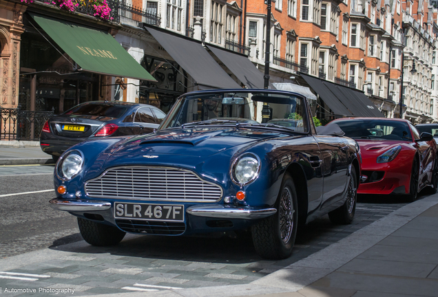 Aston Martin DB6 Vantage Volante