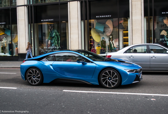 BMW i8