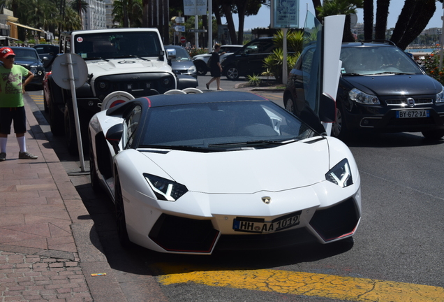 Lamborghini Aventador LP700-4 Pirelli Edition