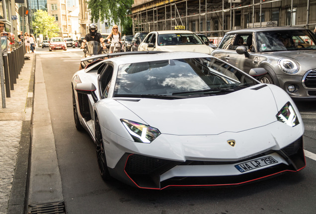 Lamborghini Aventador LP750-4 SuperVeloce