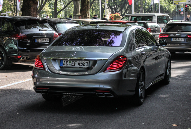 Mercedes-Benz S 63 AMG V222