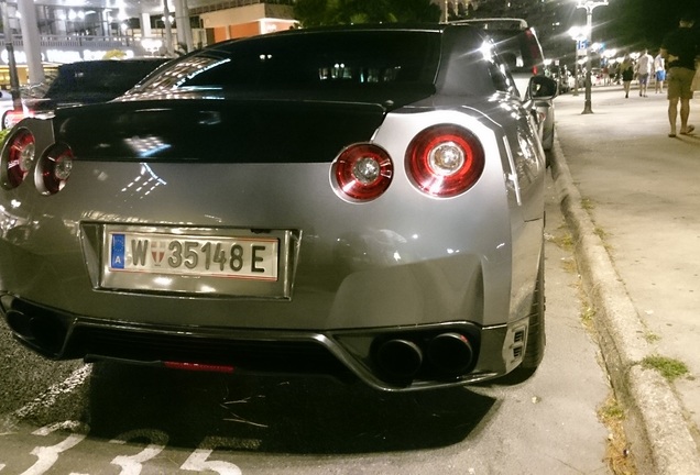 Nissan GT-R 2015