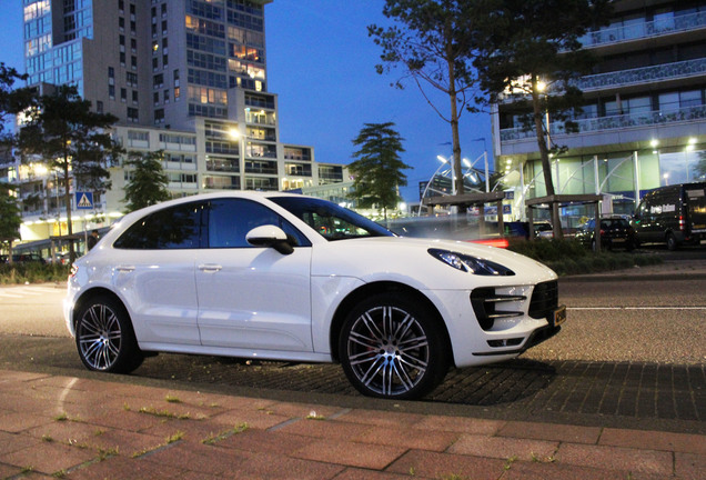 Porsche 95B Macan Turbo