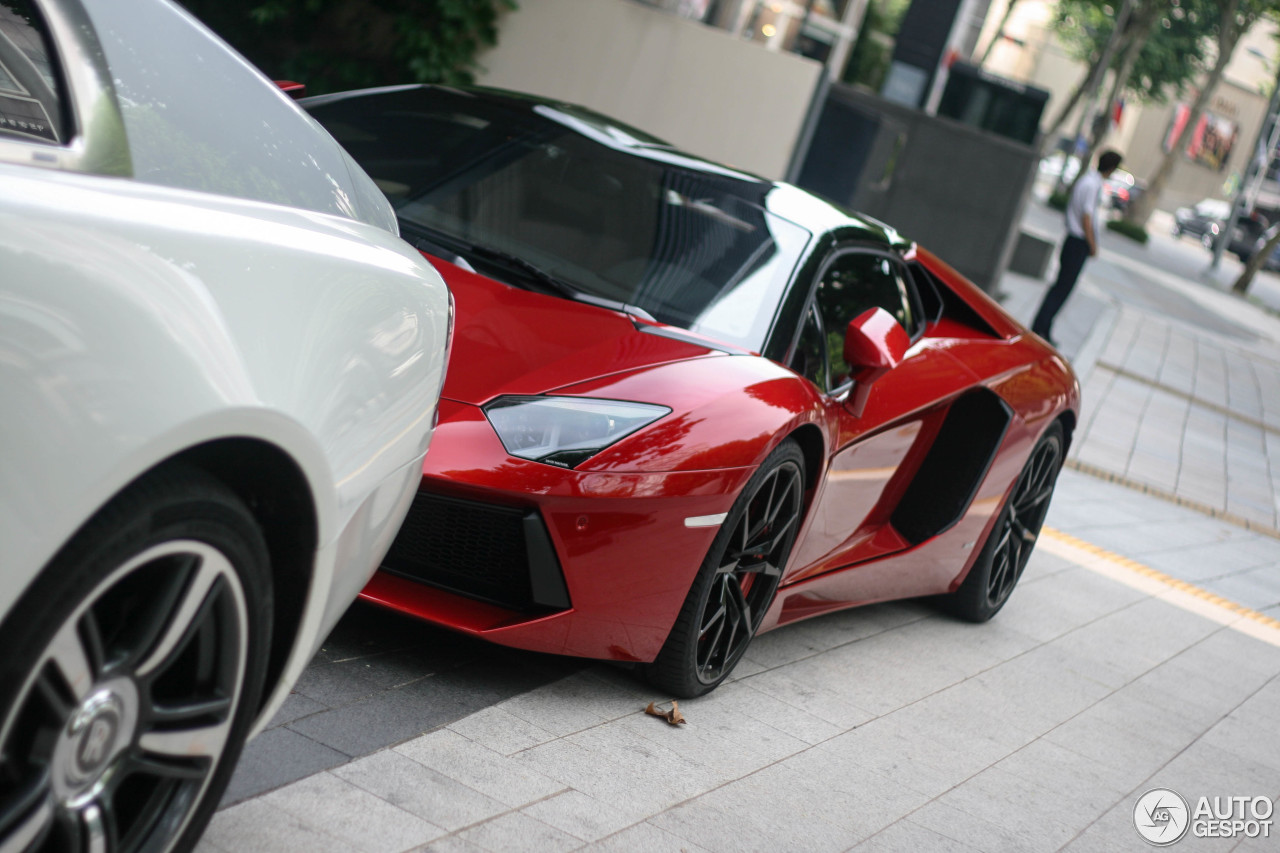 Lamborghini Aventador LP700-4 Roadster