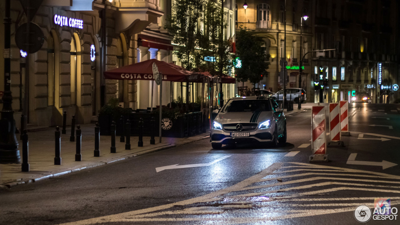 Mercedes-AMG A 45 W176 Petronas 2015 World Champions Edition