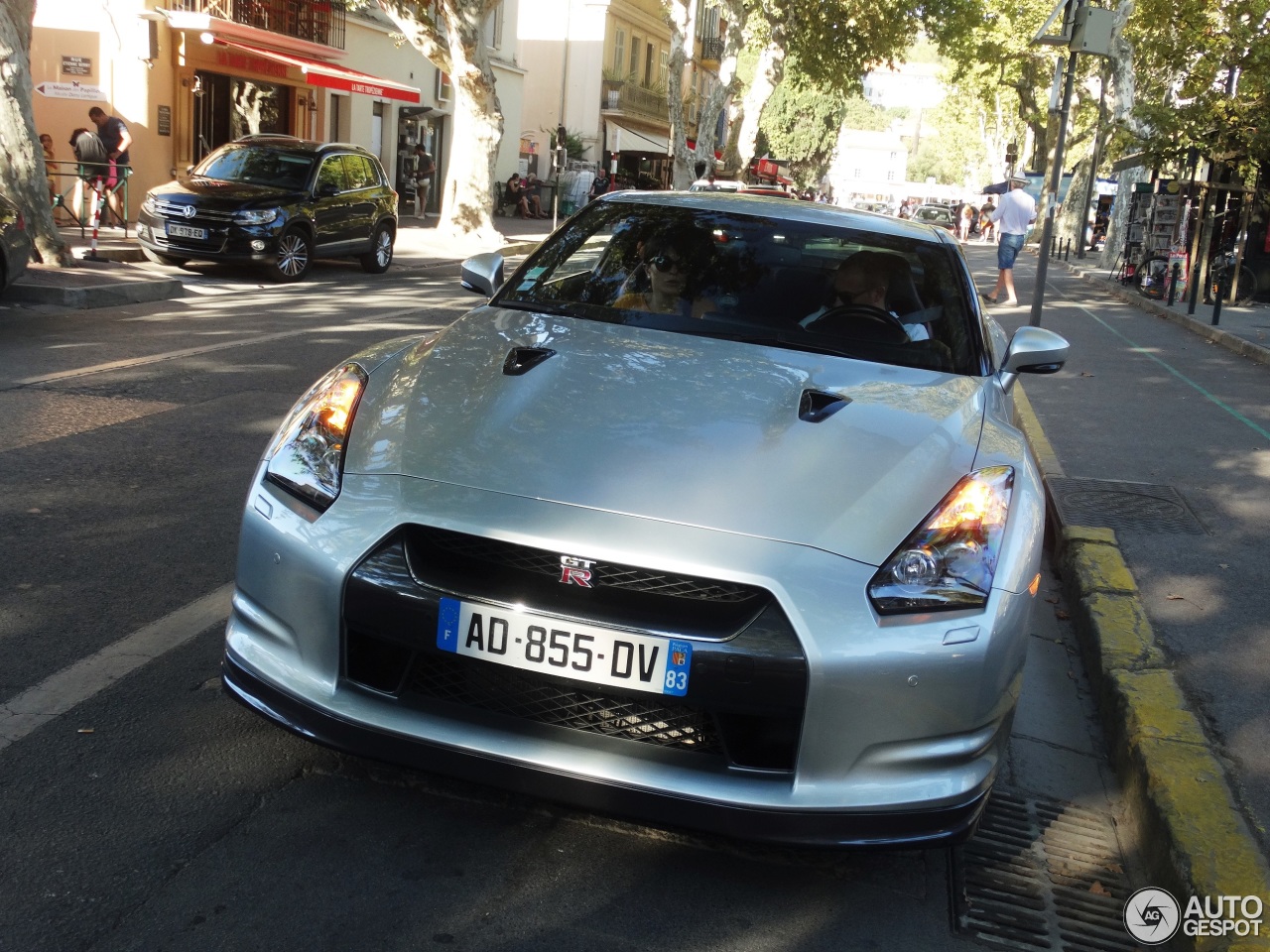 Nissan GT-R