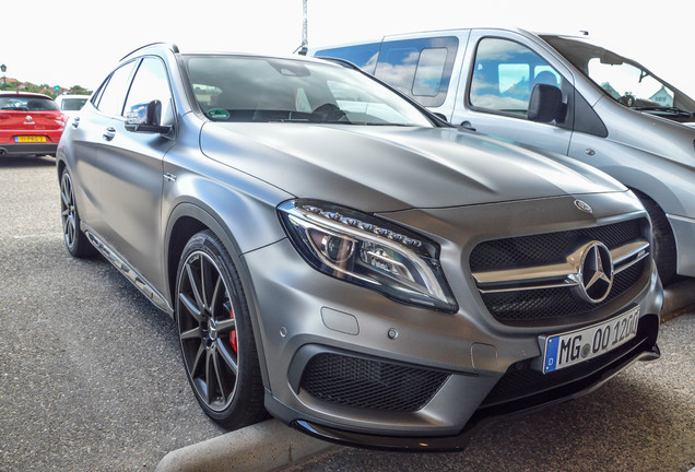 Mercedes-AMG GLA 45 X156