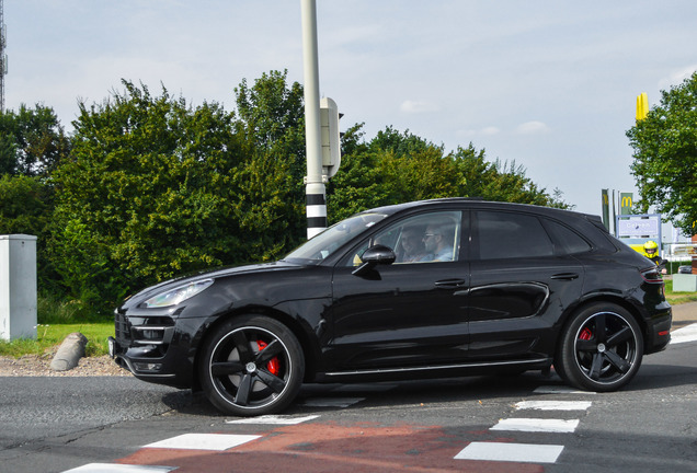 Porsche 95B Macan Turbo