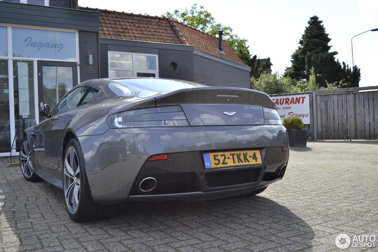 Aston Martin V12 Vantage