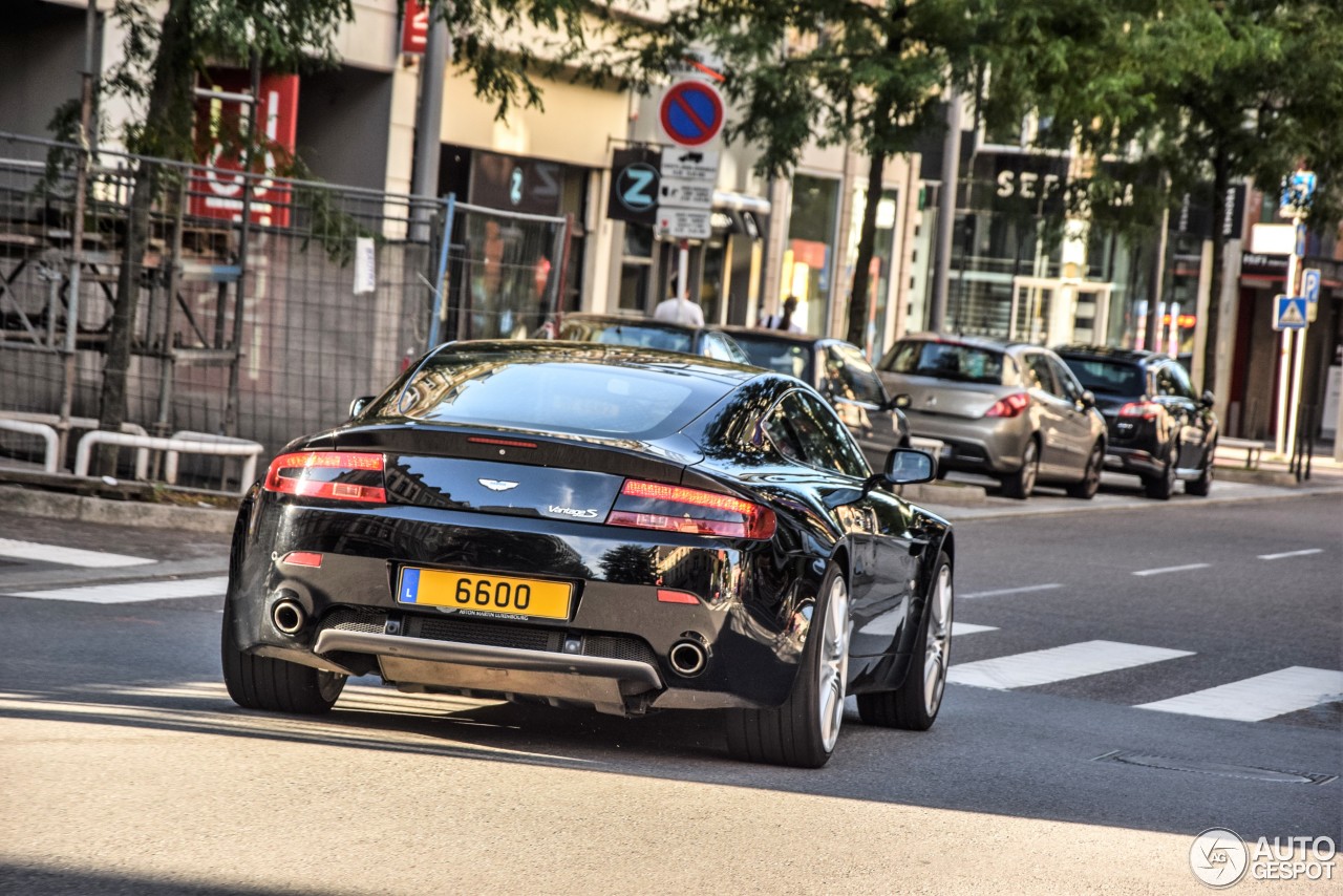 Aston Martin V8 Vantage