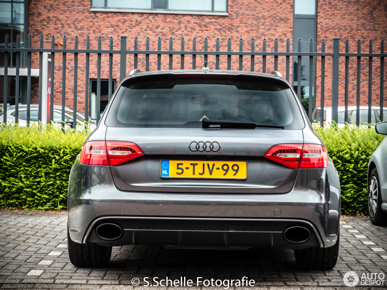 Audi RS4 Avant B8