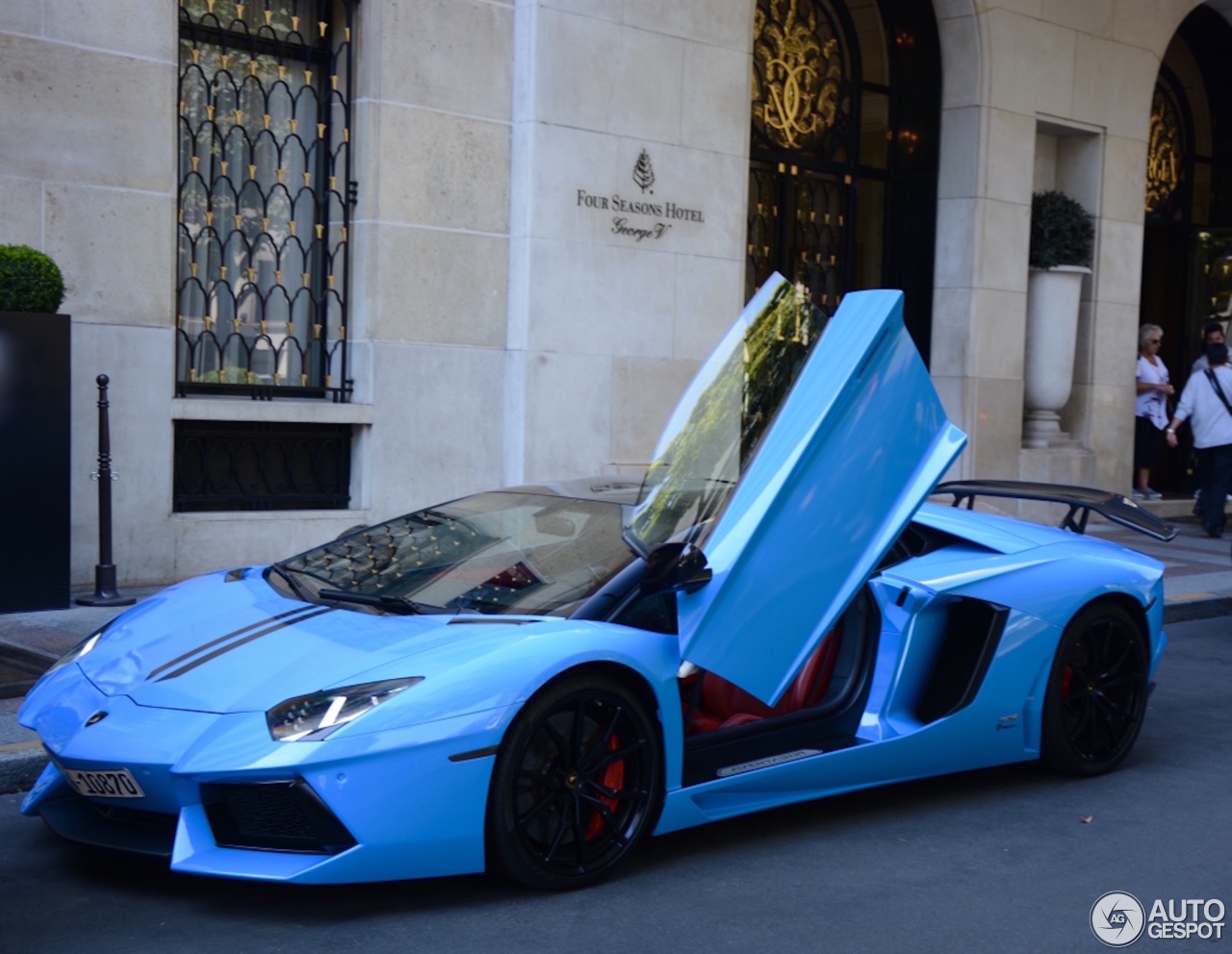 Lamborghini Aventador LP700-4 Roadster