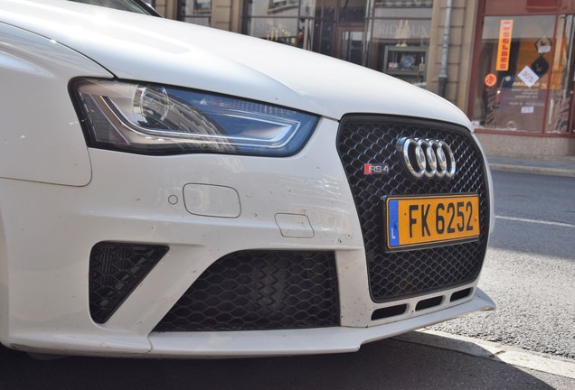 Audi RS4 Avant B8