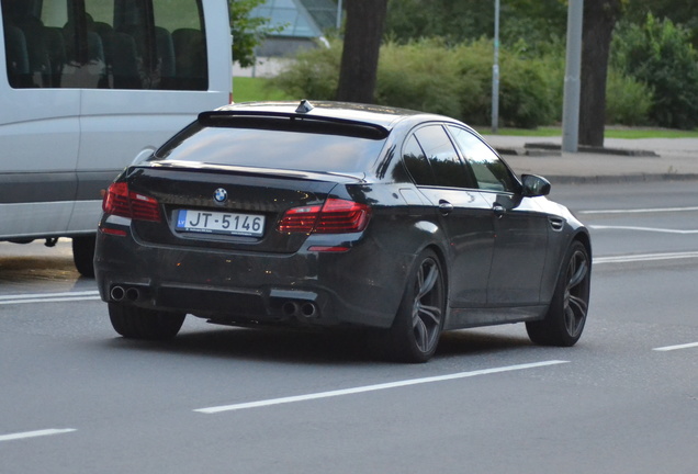 BMW M5 F10 2011