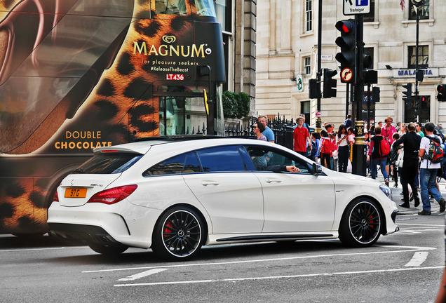 Mercedes-Benz CLA 45 AMG Shooting Brake