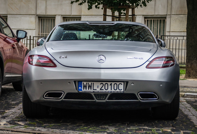 Mercedes-Benz SLS AMG