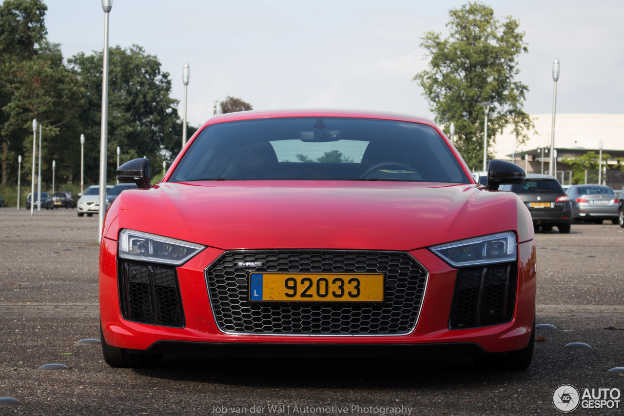 Audi R8 V10 Plus 2015