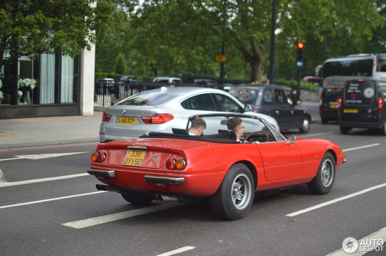 Ferrari 365 GTS/4 Daytona