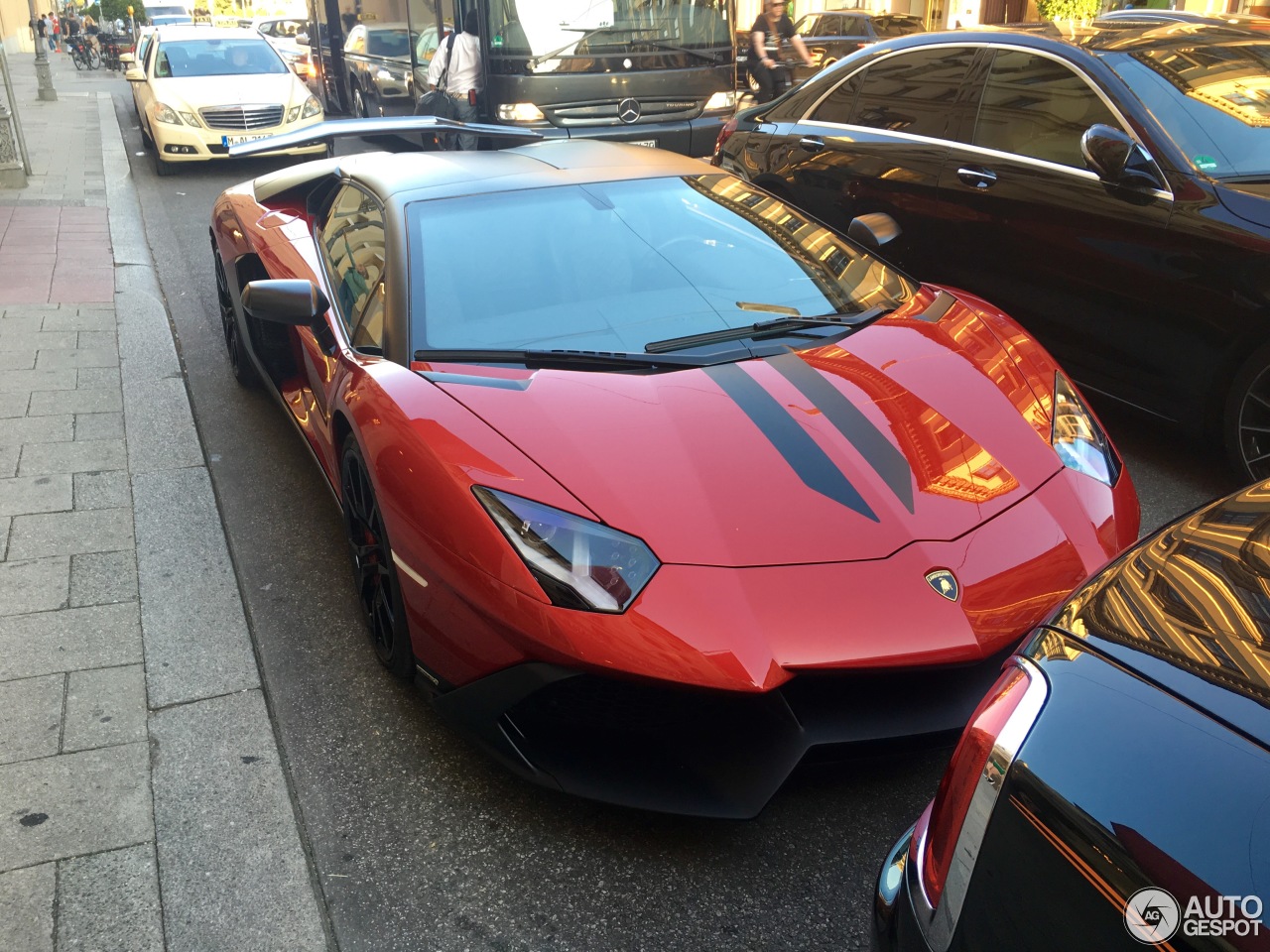 Lamborghini Aventador LP720-4 Roadster 50° Anniversario