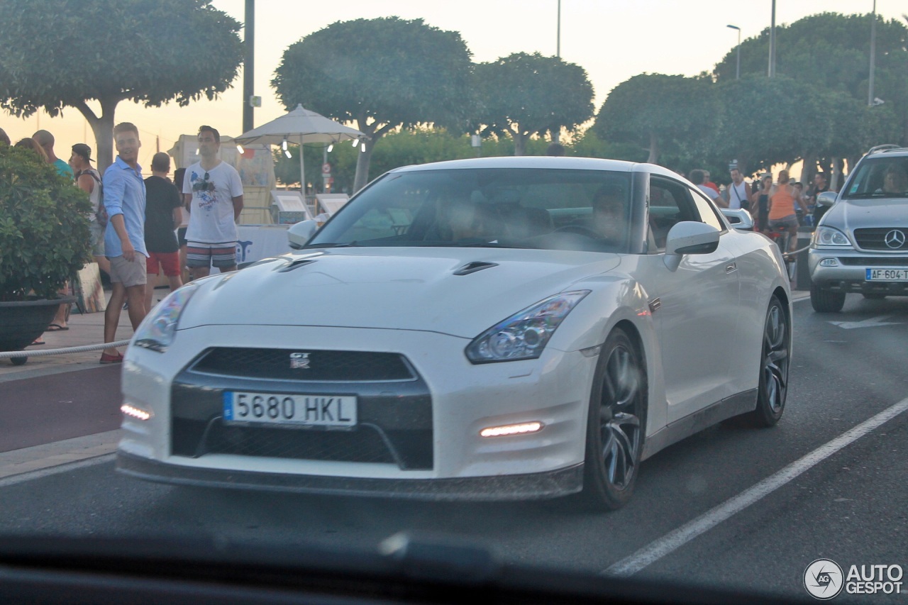 Nissan GT-R 2012