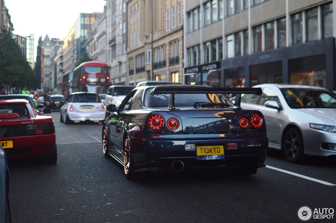 Nissan Skyline R34 GT-R V-Spec Midnight Purple Pearl II Special Color Limited Edition