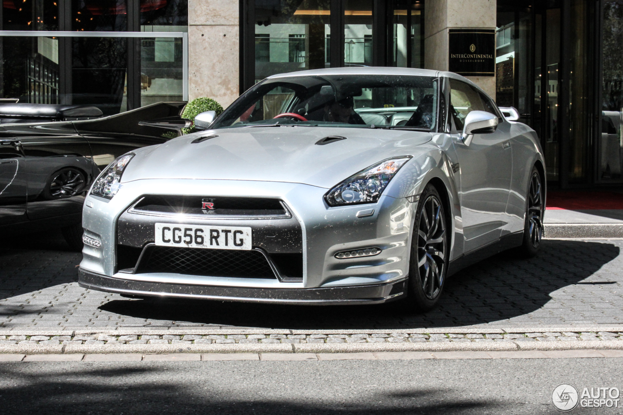 Nissan GT-R 2011