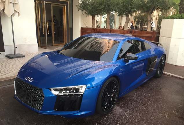 Audi R8 V10 Plus 2015