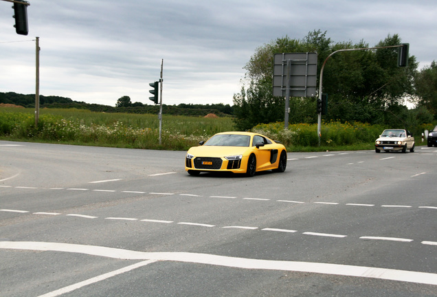 Audi R8 V10 Plus 2015