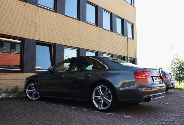 Audi S8 D4