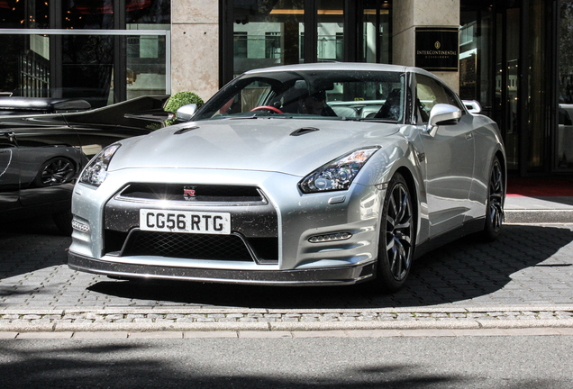 Nissan GT-R 2011