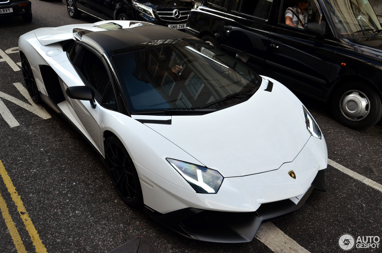 Lamborghini Aventador LP720-4 Roadster 50° Anniversario