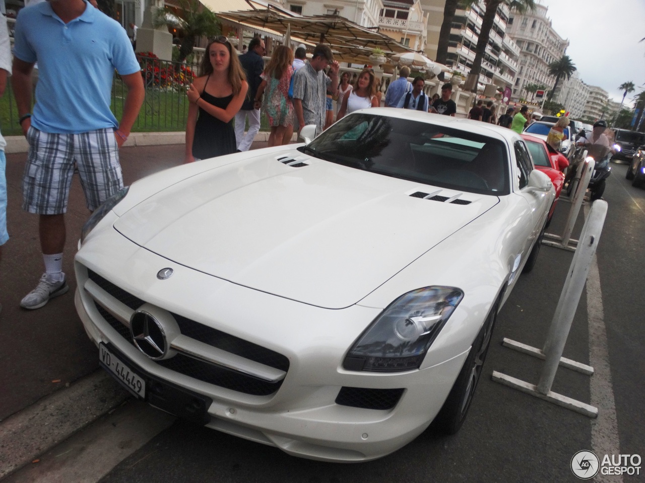 Mercedes-Benz SLS AMG