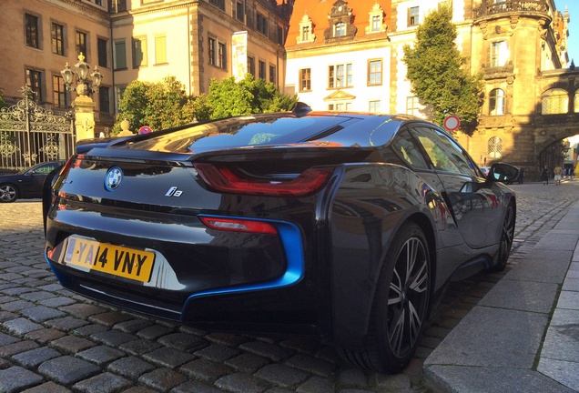 BMW i8