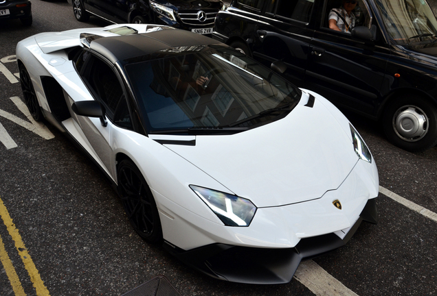 Lamborghini Aventador LP720-4 Roadster 50° Anniversario