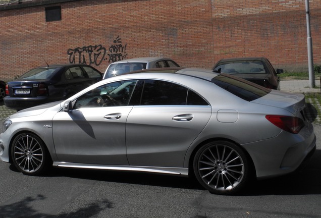 Mercedes-Benz CLA 45 AMG C117