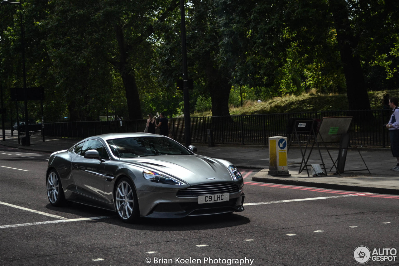 Aston Martin Vanquish 2013