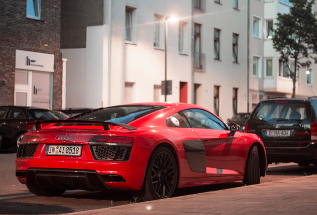 Audi R8 V10 Plus 2015