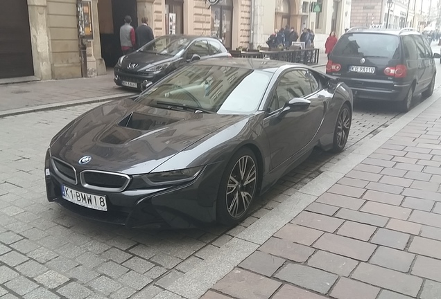 BMW i8