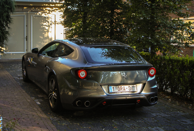 Ferrari FF