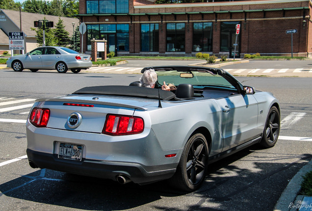 Ford Mustang GT Convertible 2010