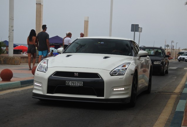 Nissan GT-R 2015