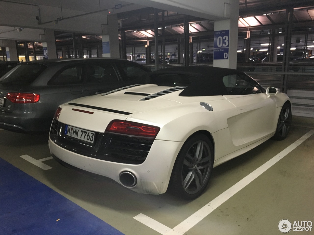 Audi R8 V10 Spyder 2013