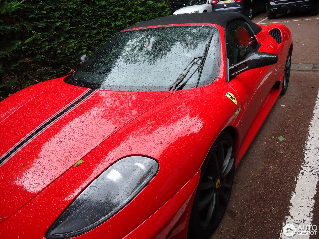 Ferrari Scuderia Spider 16M