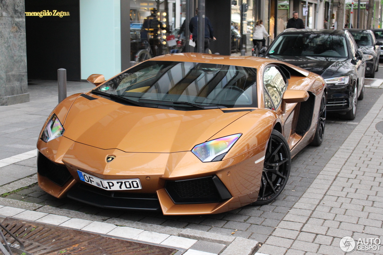 Lamborghini Aventador LP700-4