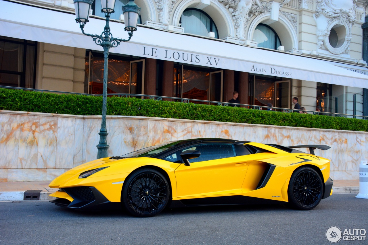 Lamborghini Aventador LP750-4 SuperVeloce Roadster