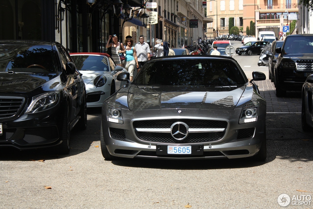 Mercedes-Benz SLS AMG Roadster