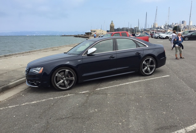 Audi S8 D4