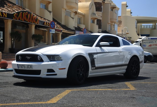 Ford Mustang GT 2013