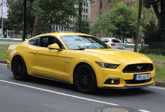 Ford Mustang GT 2015