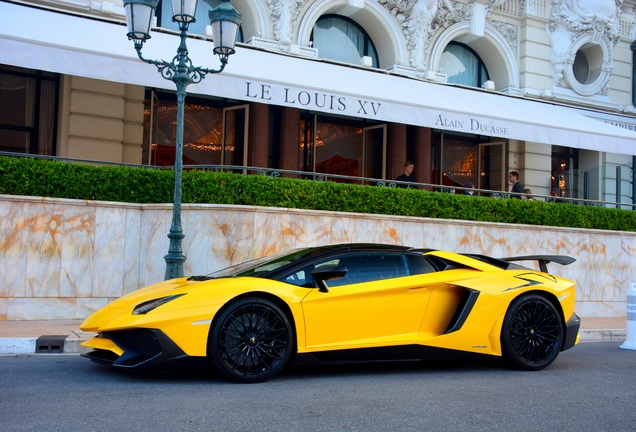 Lamborghini Aventador LP750-4 SuperVeloce Roadster